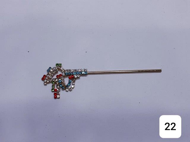 GOLDEN 3.5''BANSURI WITH COLOURFUL STONES AND LATKAN.